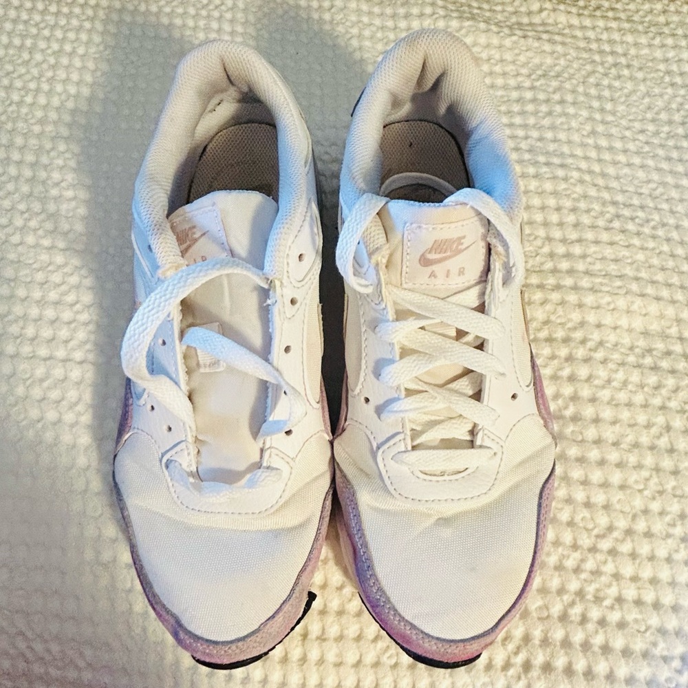 Nike Women's Athletic Shoes White and Purple